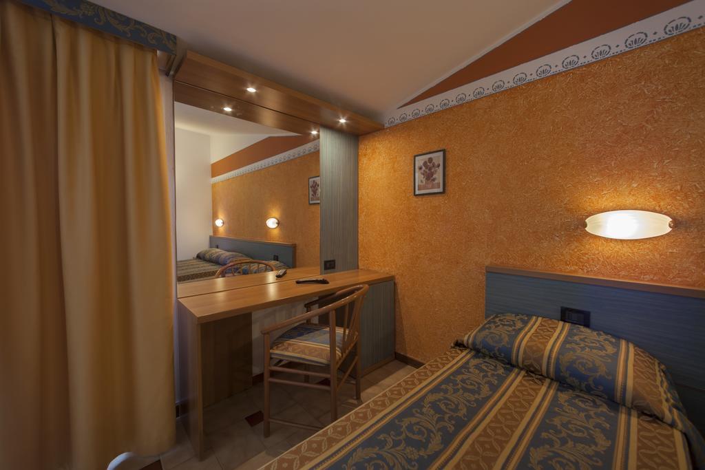 Hotel Dolci Colli Πεσκιέρα ντελ Γκάρντα Εξωτερικό φωτογραφία